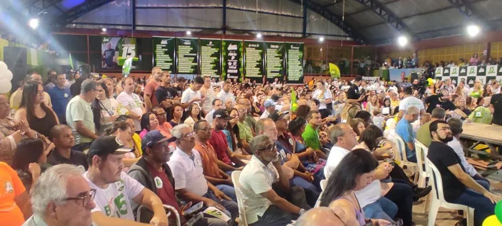 Cerca de mil pessoas lotam evento de formalização de coligação em apoio à candidatura de Guerino Balestrassi.