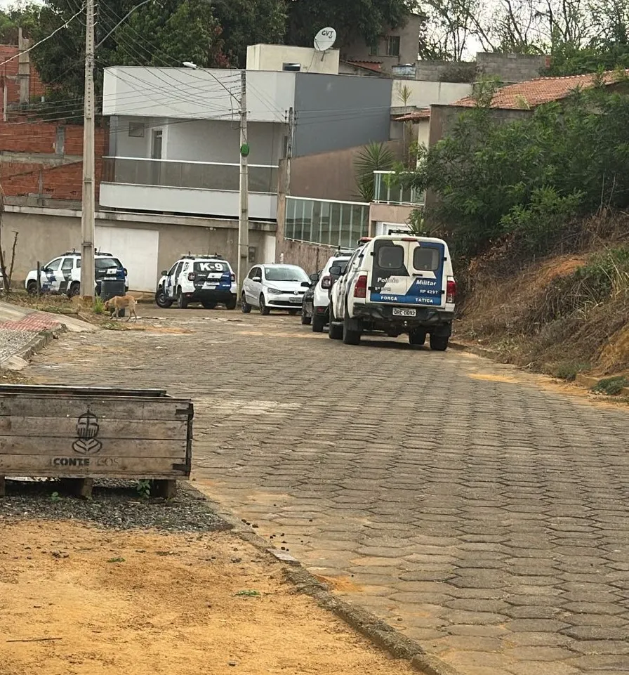 Detalhes da ação da PM e PC que prendeu 4 suspeitos de envolvimento no triplo homicídio ocorrido no bairro Olívio Zanotelli.