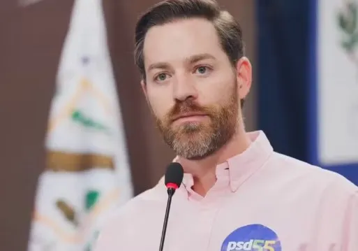 Renzo Vasconcelos é eleito prefeito de Colatina com 39,82% dos votos.